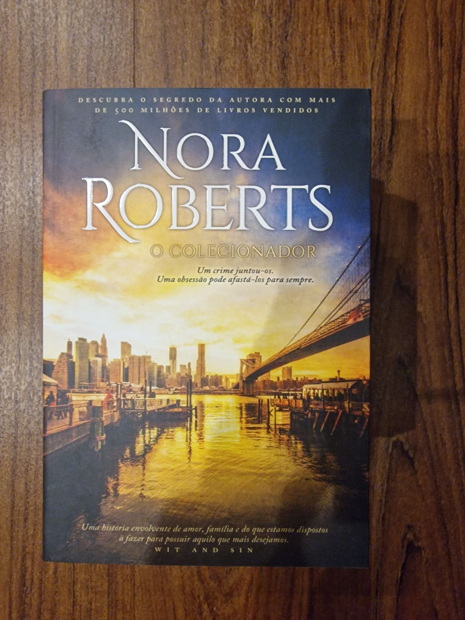 Livros JD Robb, Nora Roberts e Sveva Casati