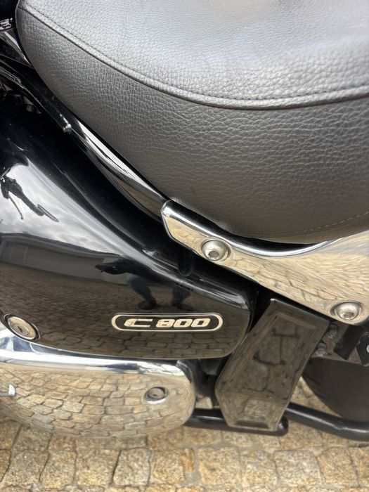 Suzuki intruder c800