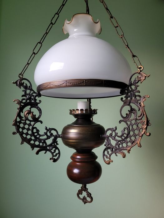 Lampa antyk, styl naftowej