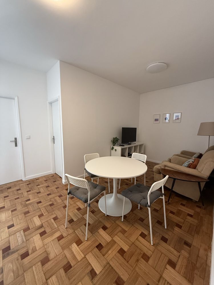 Quartos ISCAP – Suíte Privada com Varanda a 5 Min do ISCAP & São João
