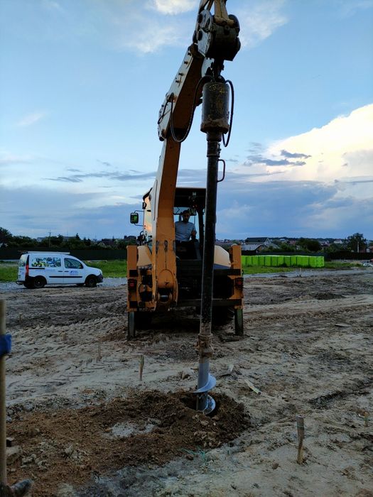 Буронабивні палі,  пальові фундаменти, ямобур, гідробур.