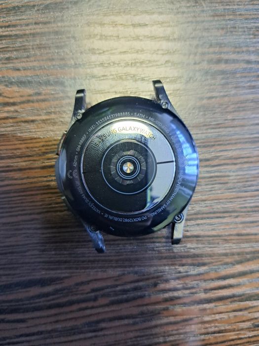 Galaxy watch 4 classic 42 LTE , NFC