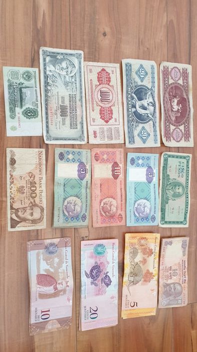 Vendo várias Notas de vários países