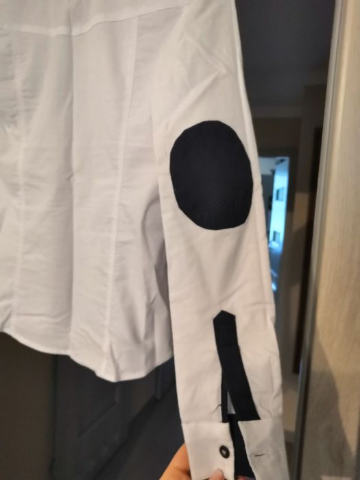 Elegancka biała koszula