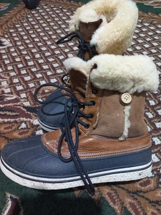 Тёплая мужская обувь
Crocs