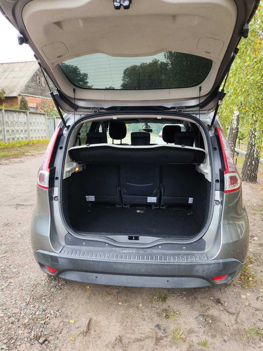 Renault Megane Scenic 2010 (Рено сценік 2010)