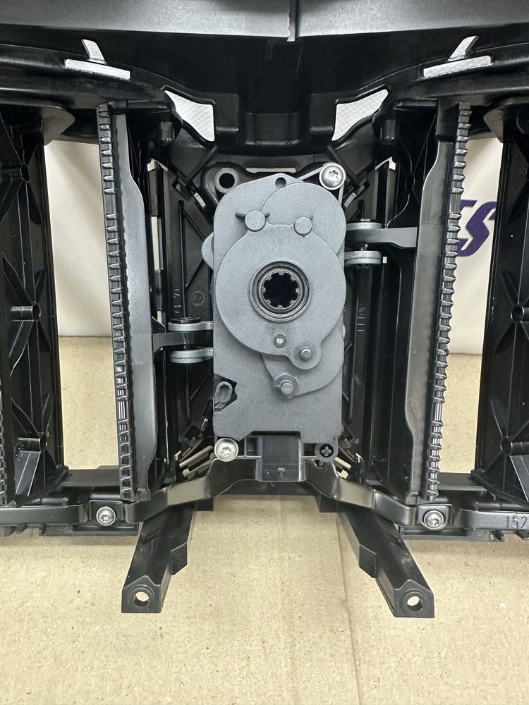 BMW G30 G31 LCI Lift Рестайл Жалюзи Ноздри глянец матовые карбон
