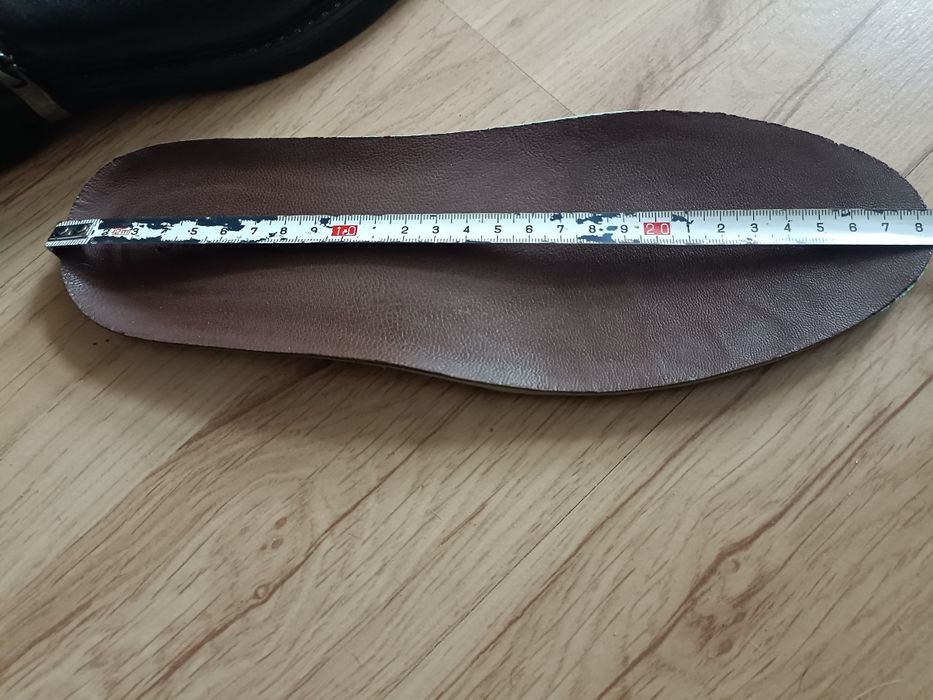 Damskie botki ze skóry na zamek Gino Rossi 41