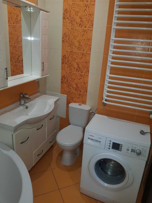 2-х кімнатна квартира , м. Кам'янка-Бузька,  ЦЕНТР