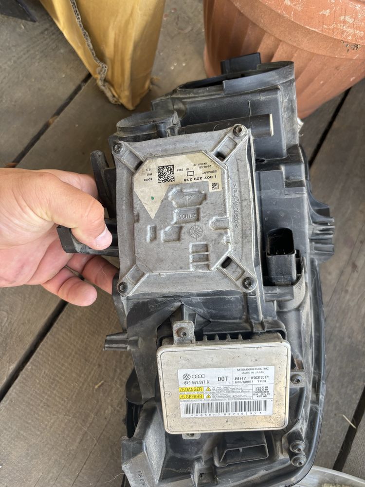 Komplet do lampy Bi Xenon Audi A4 B8