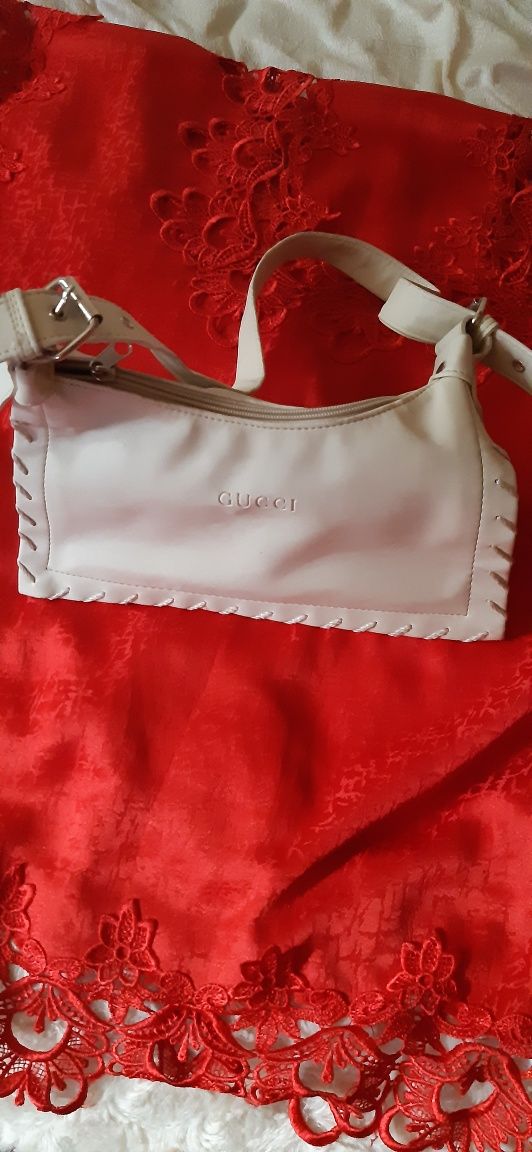 Wyprzedaż ceny do negocjacji zapraszam Gucci torebka na regulowanym pa