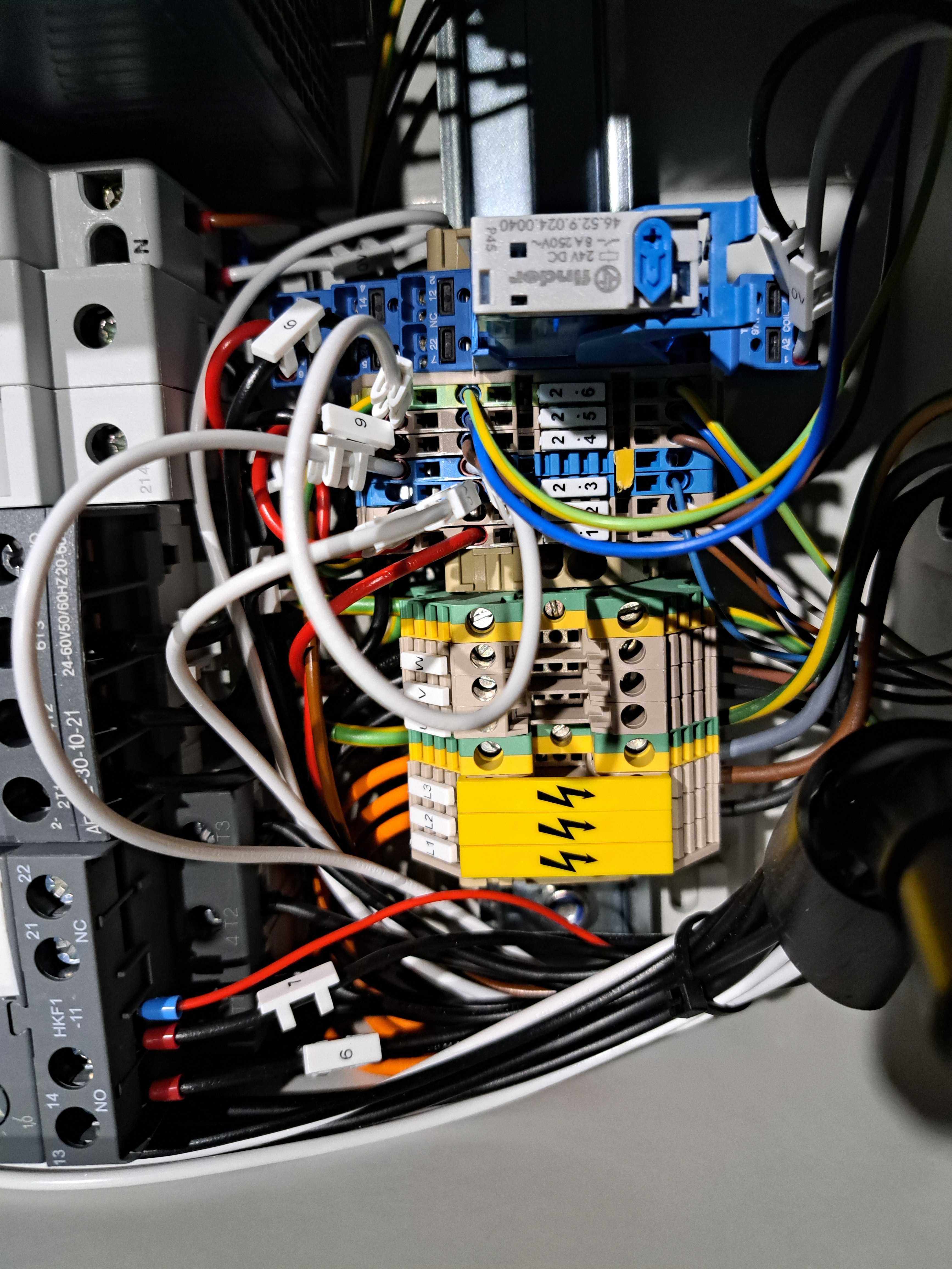 Sterowanie silnikiem pompy  i elektro zaworami lub części z skrzynki