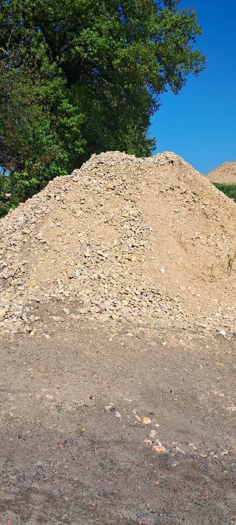 Piasek piasek kopany  zasypowy ziemia
