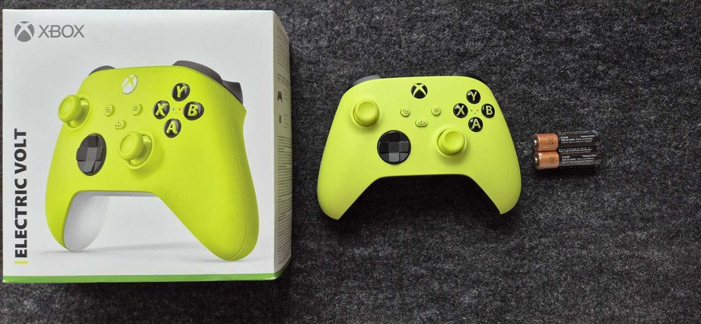 Kontroler Pad Xbox Electric Volt CZARNY SPÓD - Stan Idealny