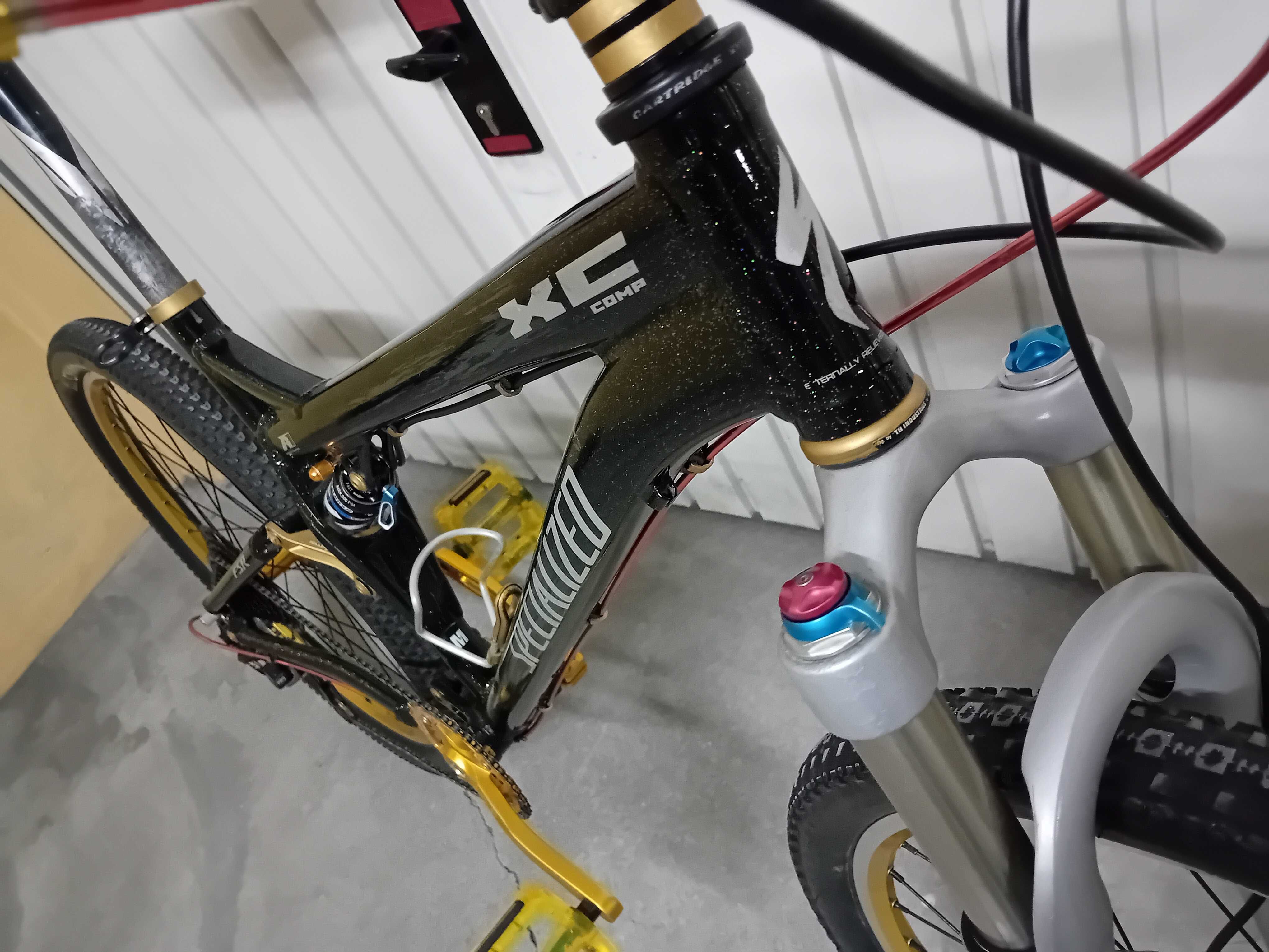 Bicicleta doble suspensão SPECIALIZED 26