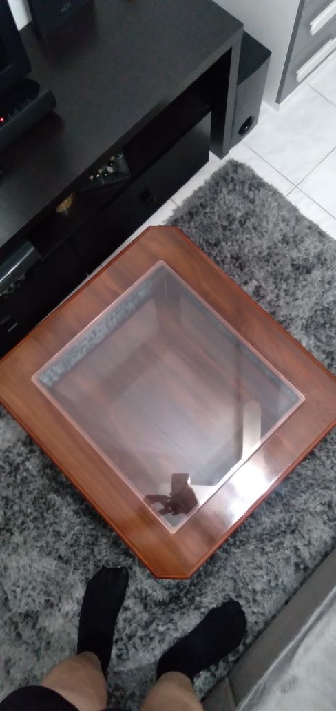 Vendo esta mesinha de sala ,