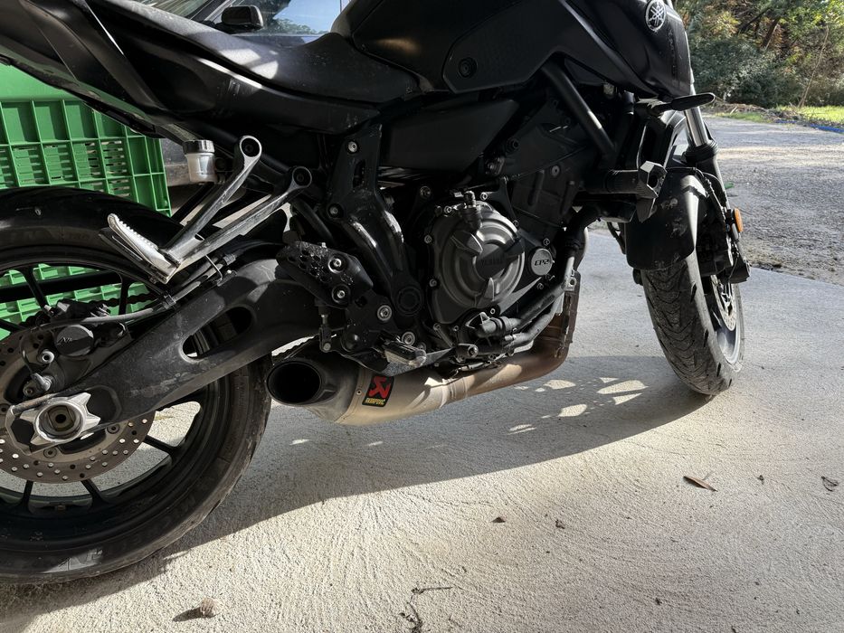 Yamaha MT-07 2021 - Apenas 7.100km - Preço negociável