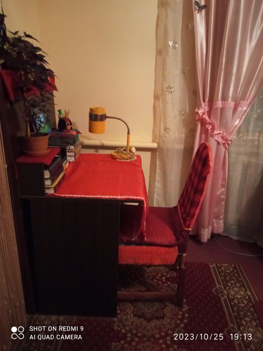 **Стол компьютерно-письменый: новый, многофункциональный+клавиатура**