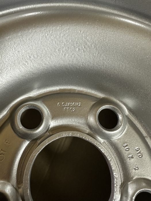 Диски металеві vw t5,t6,5/120r16,ЦО65,1