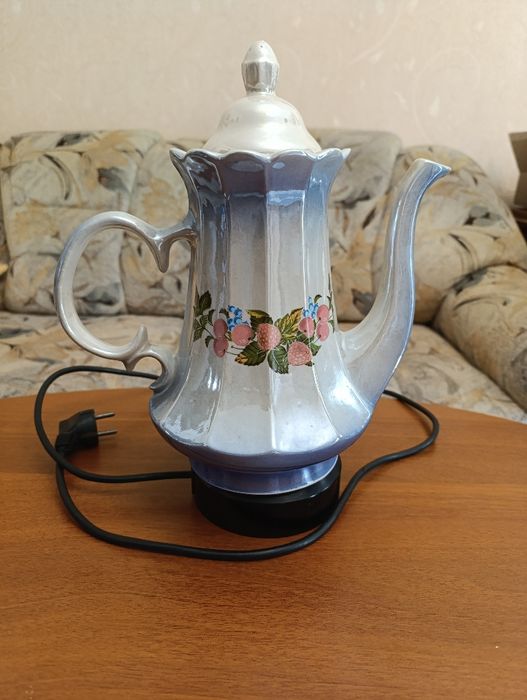 Керамічний електричний чайник