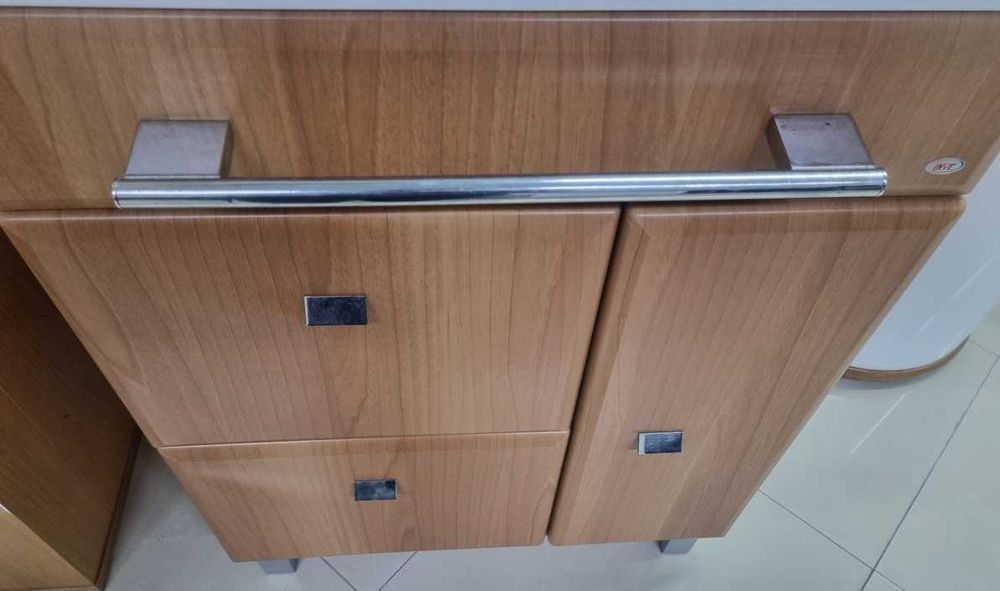 Armário de casa de banho 63cms NOVO