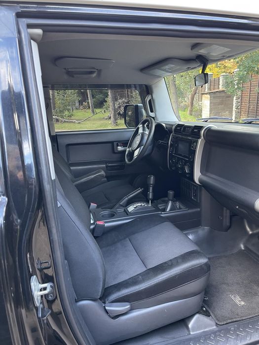 Продаж Тойта FG cruiser