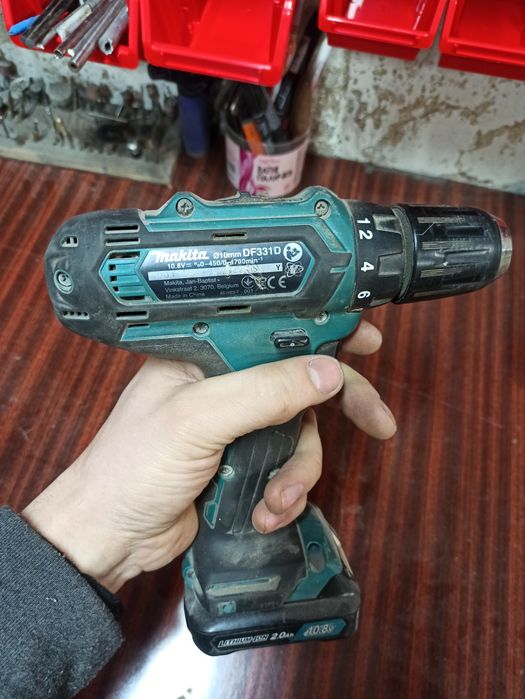 Набір шуруповертів макіта .