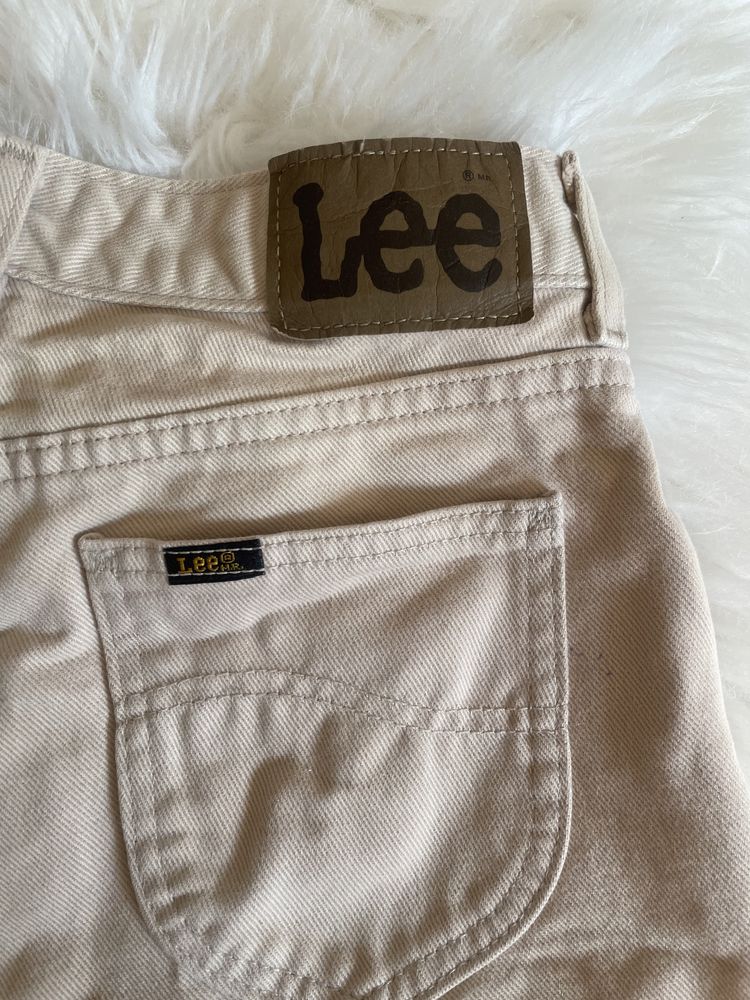 Krótkie spodenki jeansowe Lee