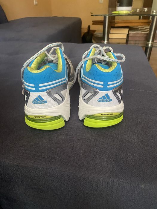 Кроссовки Adidas