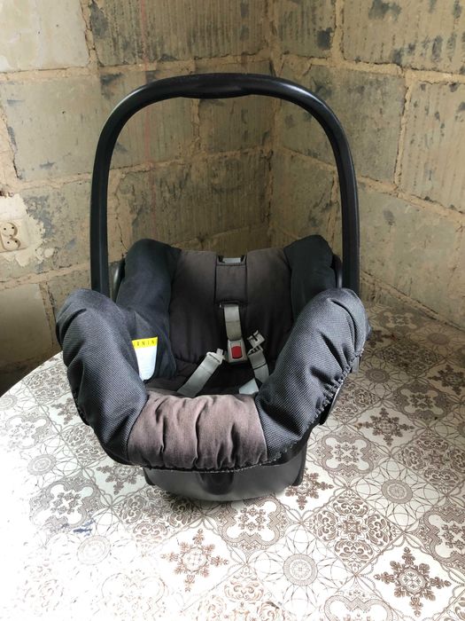 fotelik samochodowy - nosidełko MAXI COSI