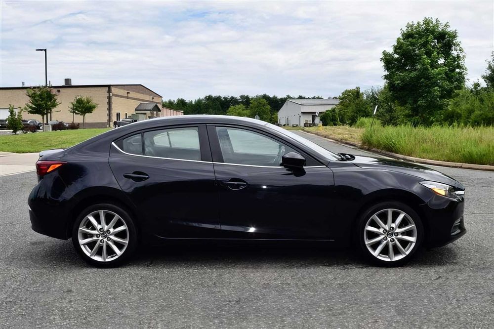 Mazda  Mazda3      2017