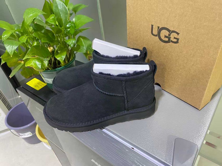 Ugg ultra mini czarny zara