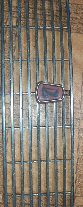 Продам решетку на радиатор на ваз 2101