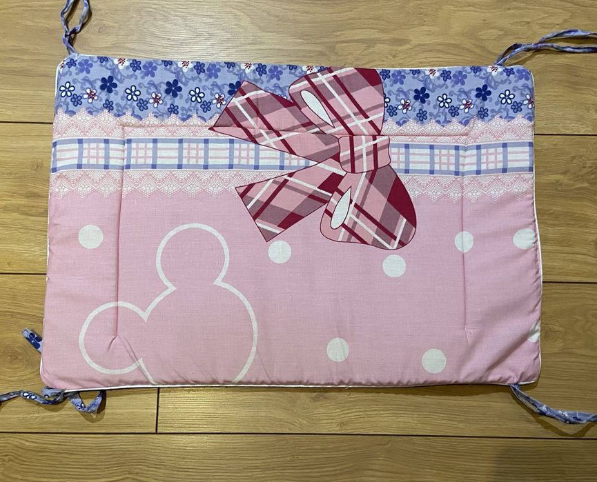 Бортики на ліжко