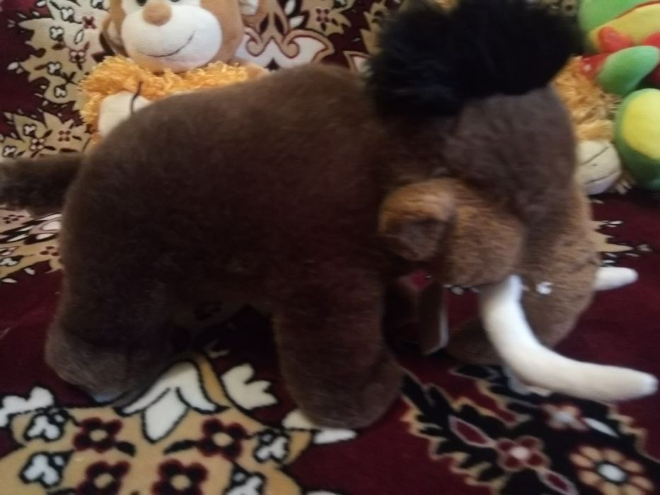 Іграшки мягкі дитячі одним лотом.