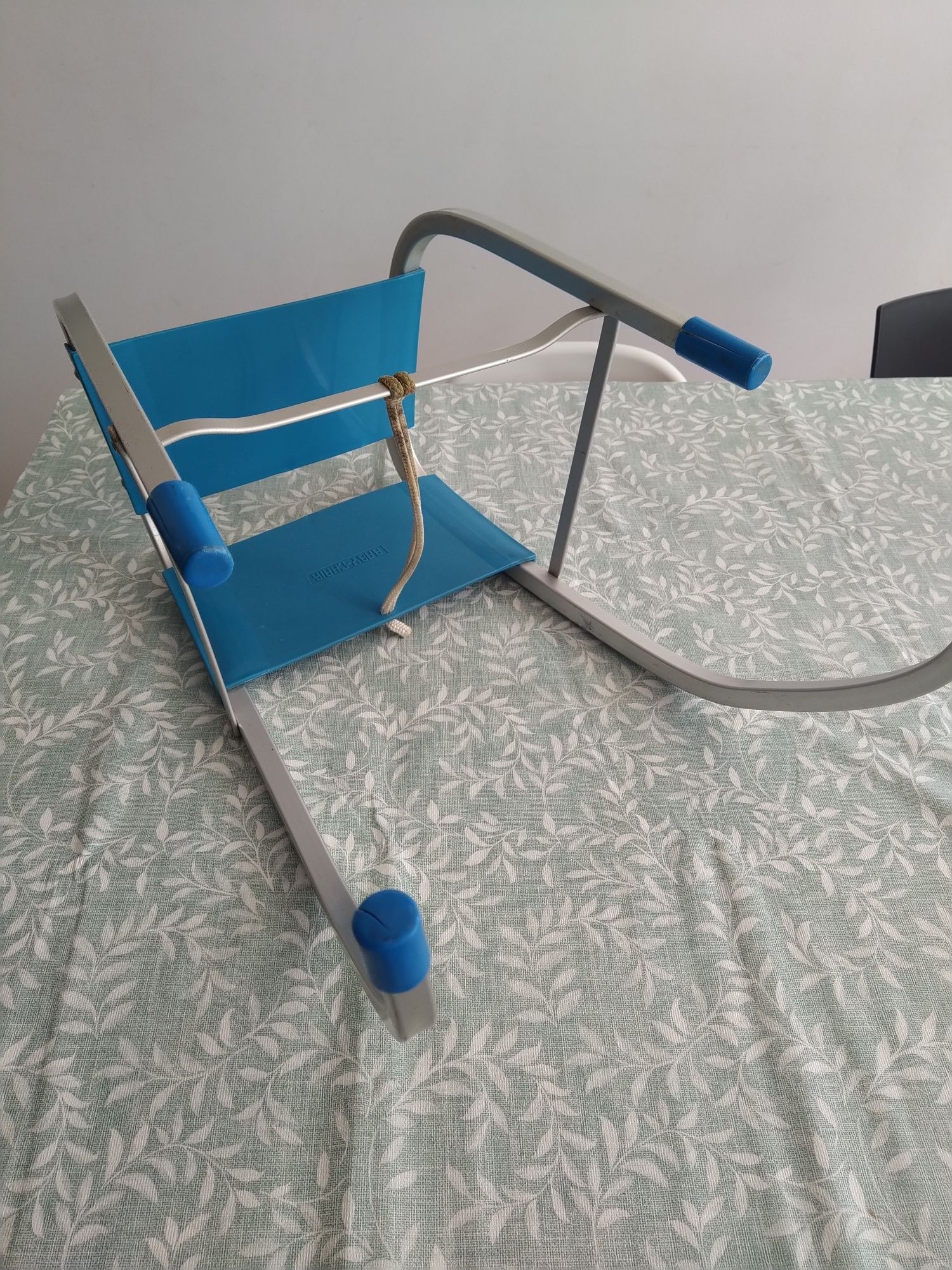 Cadeira de refeição para criança