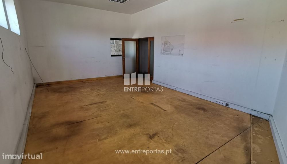 Venda de Armazém com 1100m2, Vila do Conde