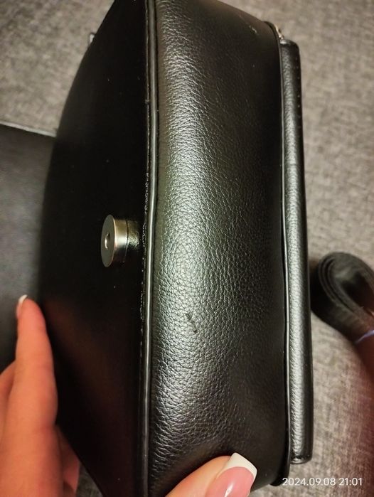 Жіноча маленька сумочка