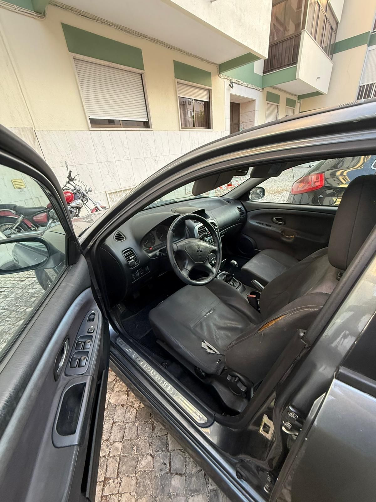 Mitsubishi Carisma 1.9 Did 2004