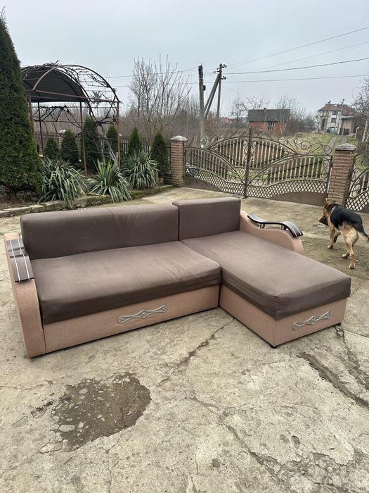 Диван кутовий.Ліжко.Мяка частина.Меблі