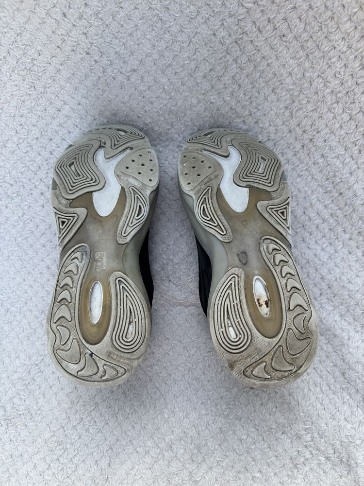 Кроссовки adidas ozrah