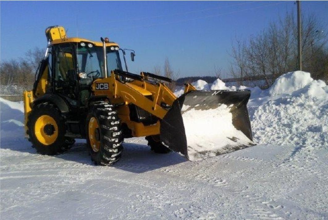 Вывоз строительного мусора в Киеве. Самосвалы от 10-30т. Погрузчик Jcb