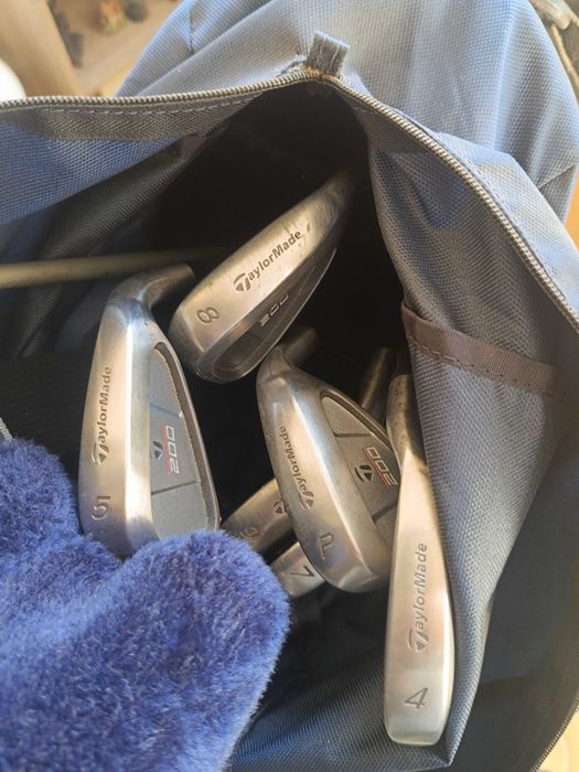 Vendo equipamento de golfe