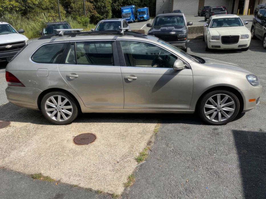 Volkswagen Jetta      2013