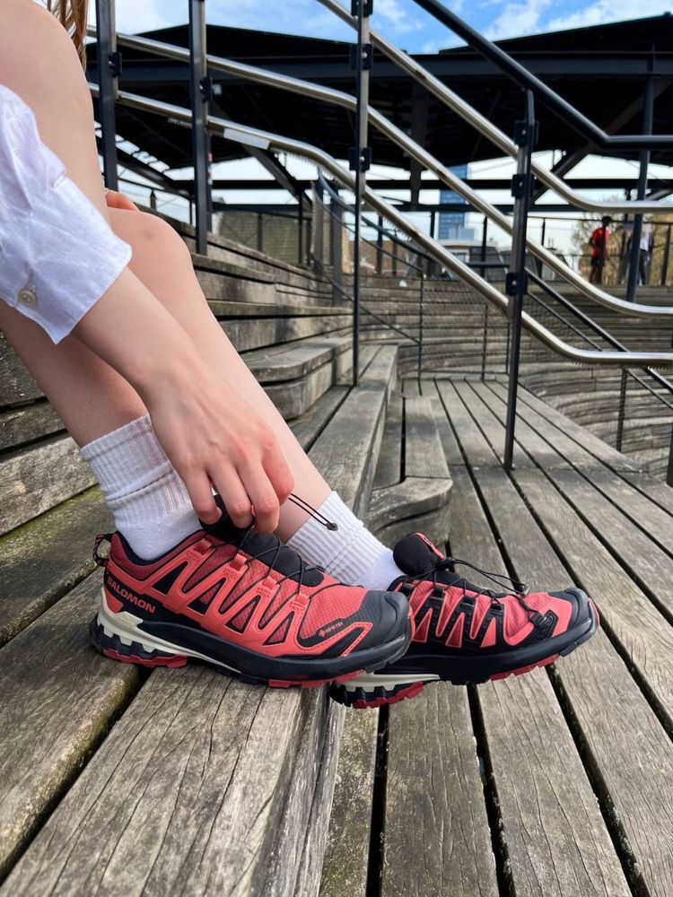Кросівки Salomon 38 розміру в чудовому стані та орігінальному кольорі