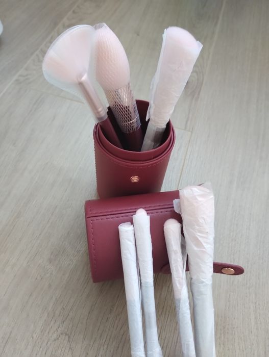 Nowe pędzle Douglas zestaw 7 szt.