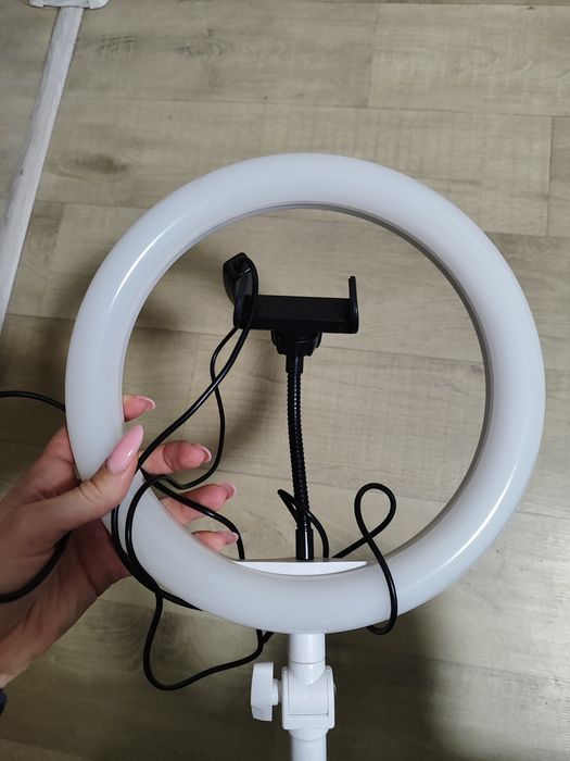 Кільцева лампа Ring Fill Light діаметром 26 см з тримачем для телефону