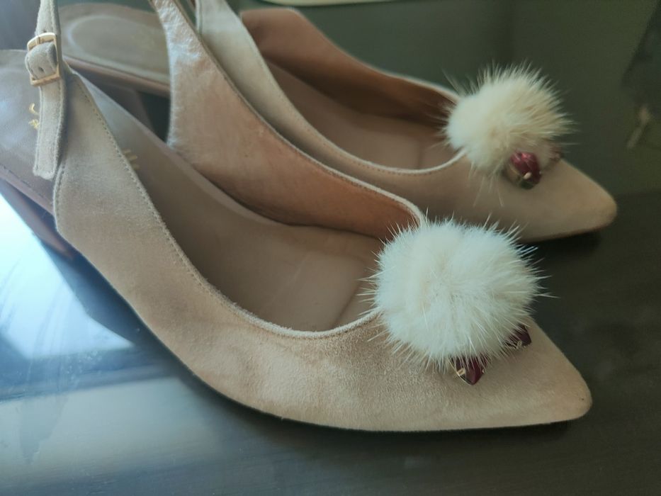 Sapatos em nobuk rosa e pedras