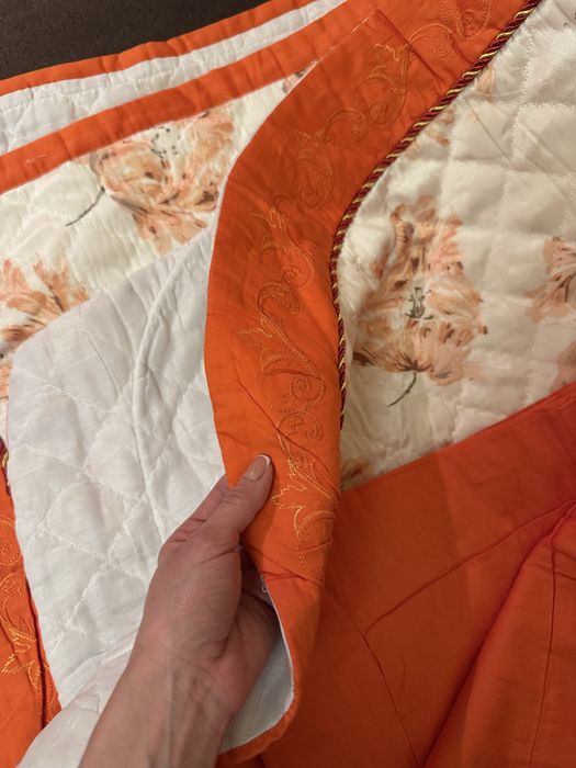 Нове покривало для двоспального ліжка