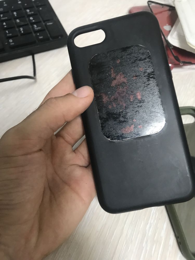 Продам чехли на Iphone 7 та 8